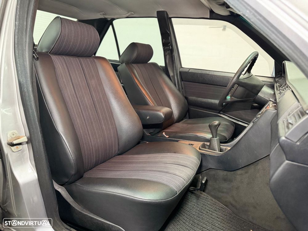 Mercedes-Benz W124 (1984-1997) 200 D - 13