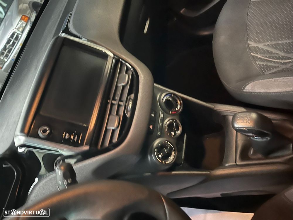 Peugeot 208 1.2 PureTech Allure - 18