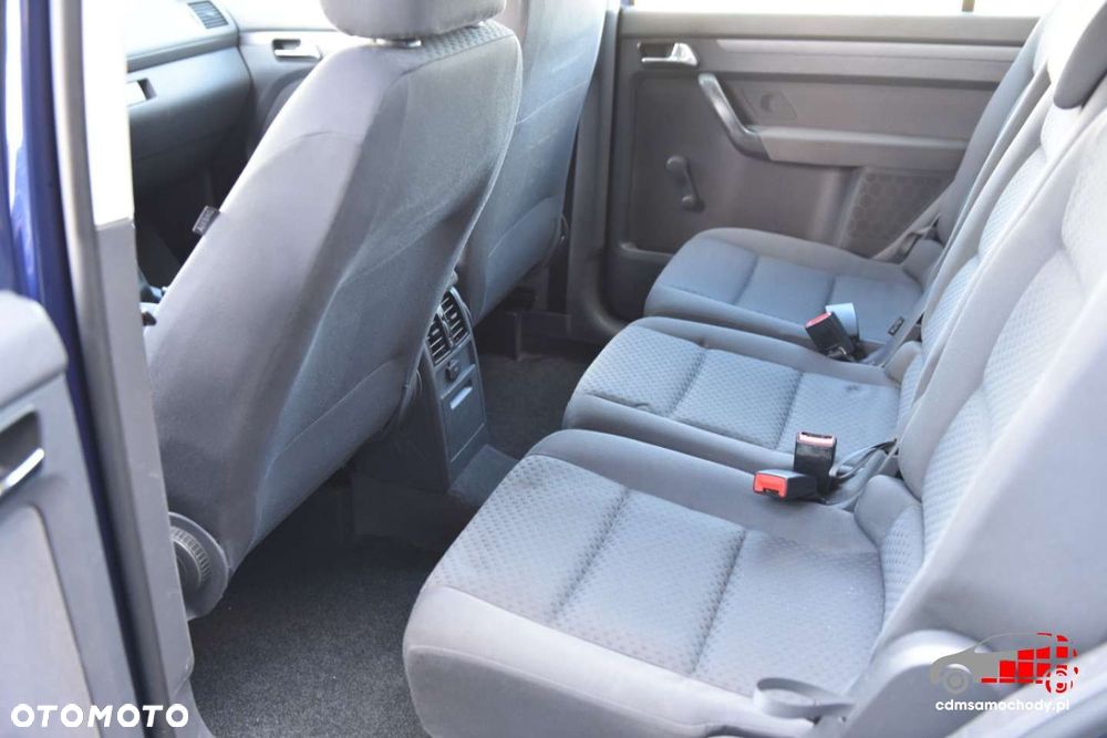Volkswagen Touran - 18