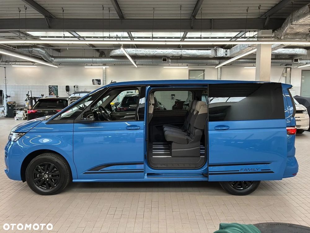 Volkswagen Multivan - 10