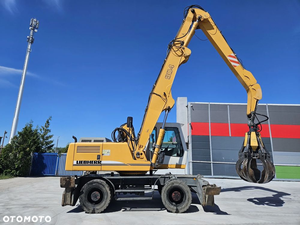 Liebherr A904 - 9