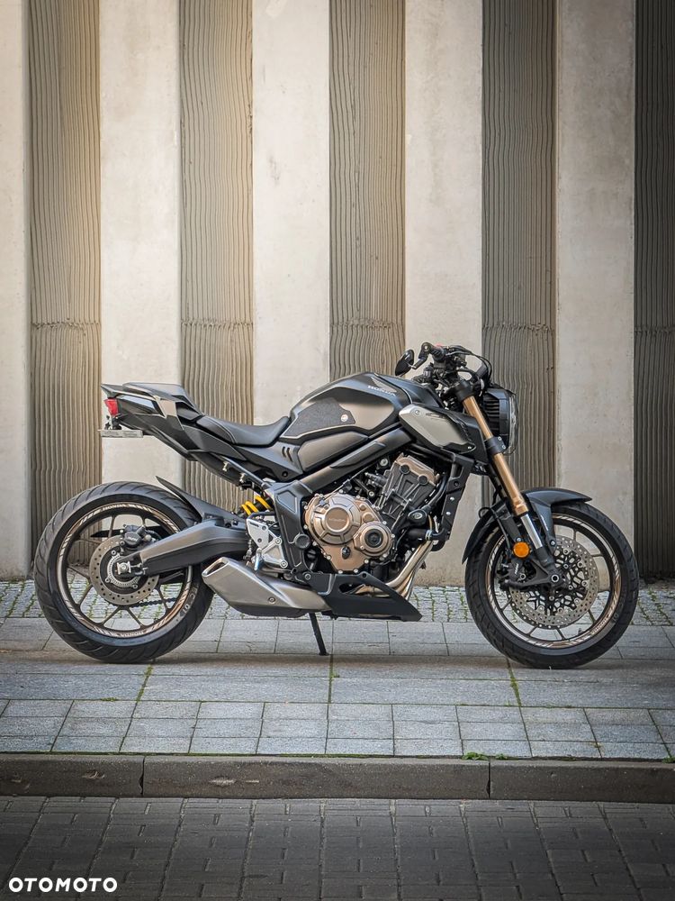 Honda CB - 2
