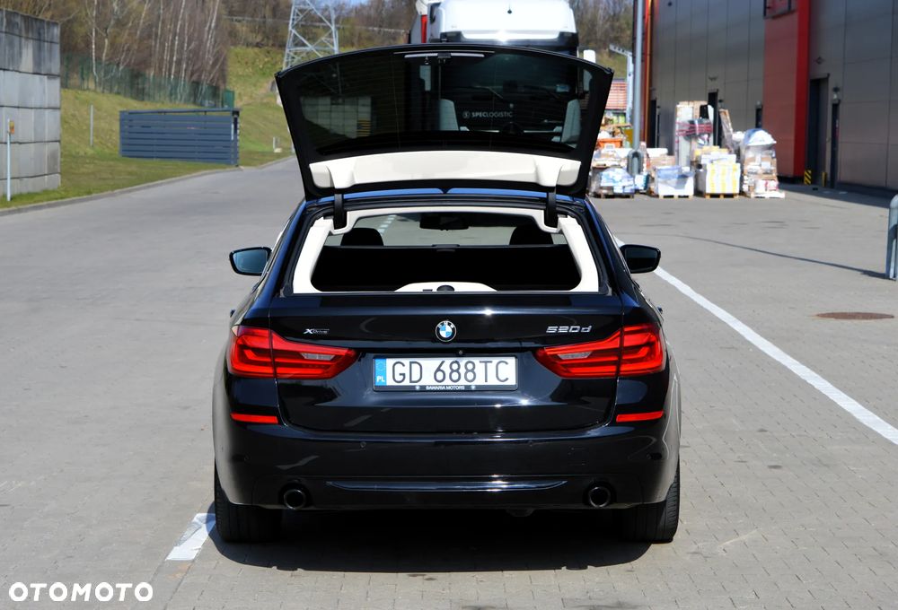 BMW Seria 5 520d xDrive Luxury Line sport - 27