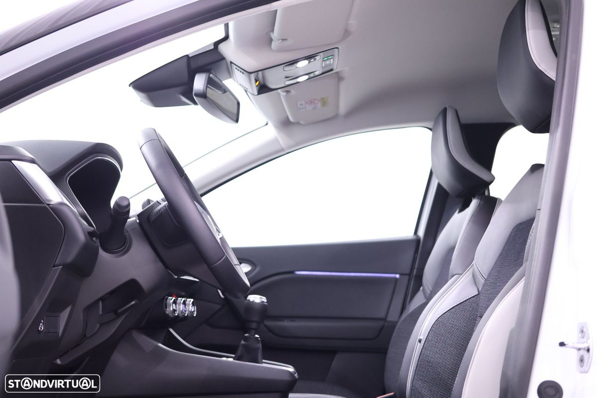 Renault Captur 1.0 TCe Techno Bi-Fuel - 28
