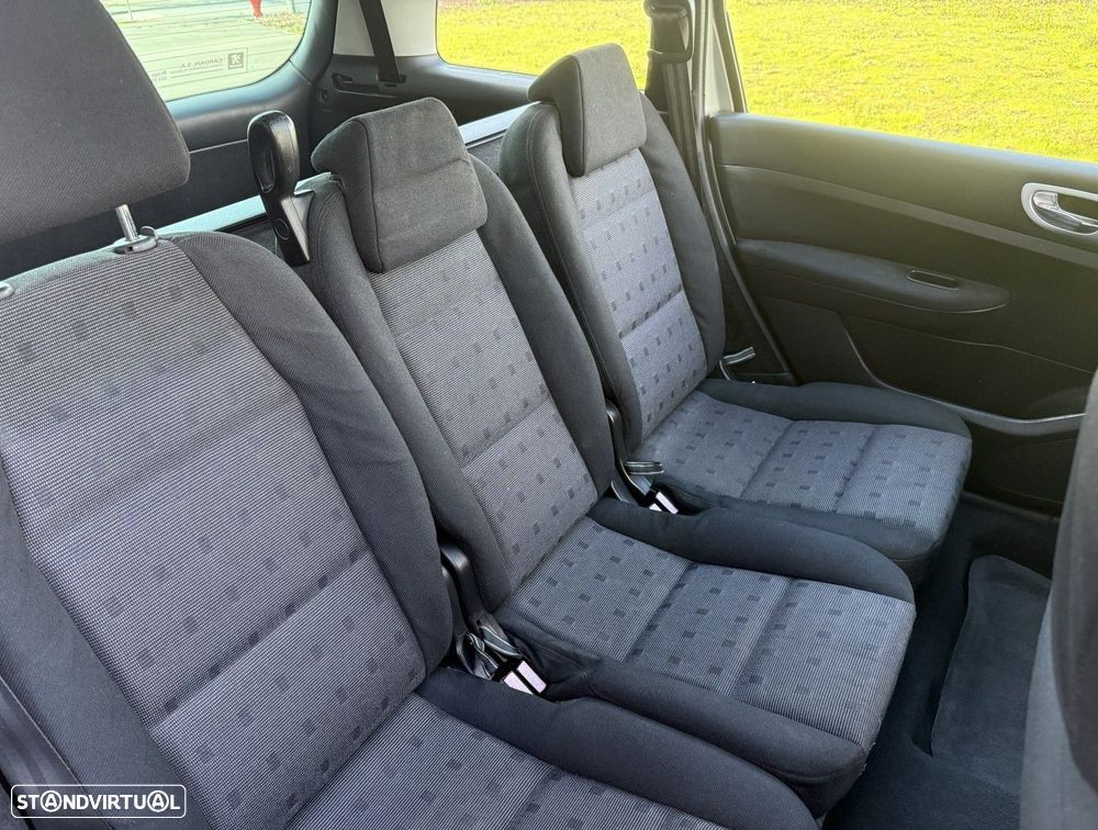 Peugeot 307 SW 1.6 HDi FAP Executive - 8