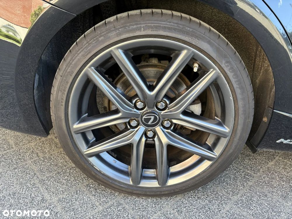 Lexus IS 300h F Impression EU6 - 21
