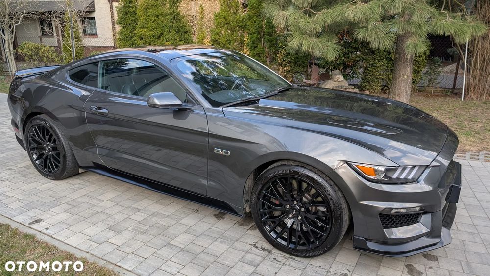 Ford Mustang - 4