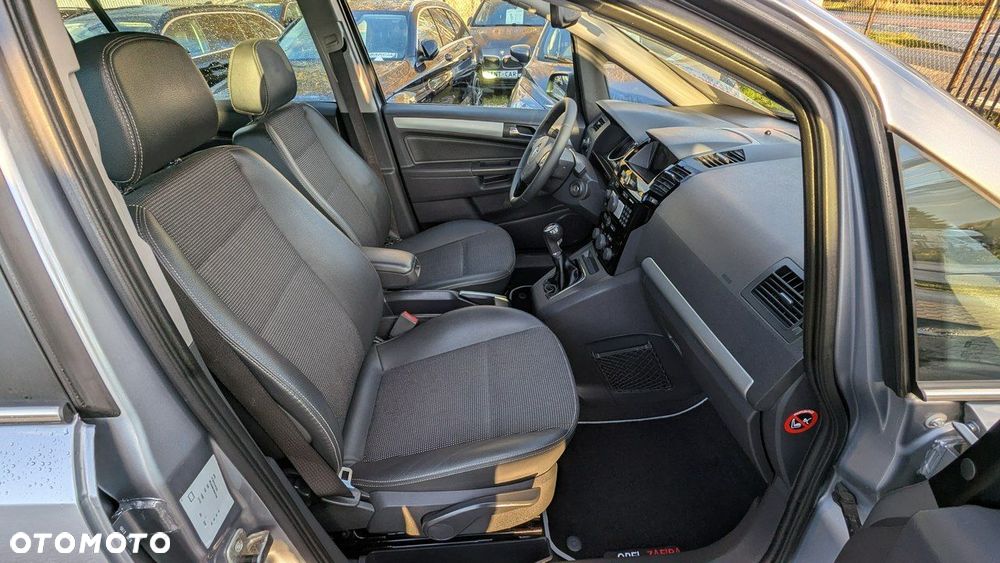 Opel Zafira - 18