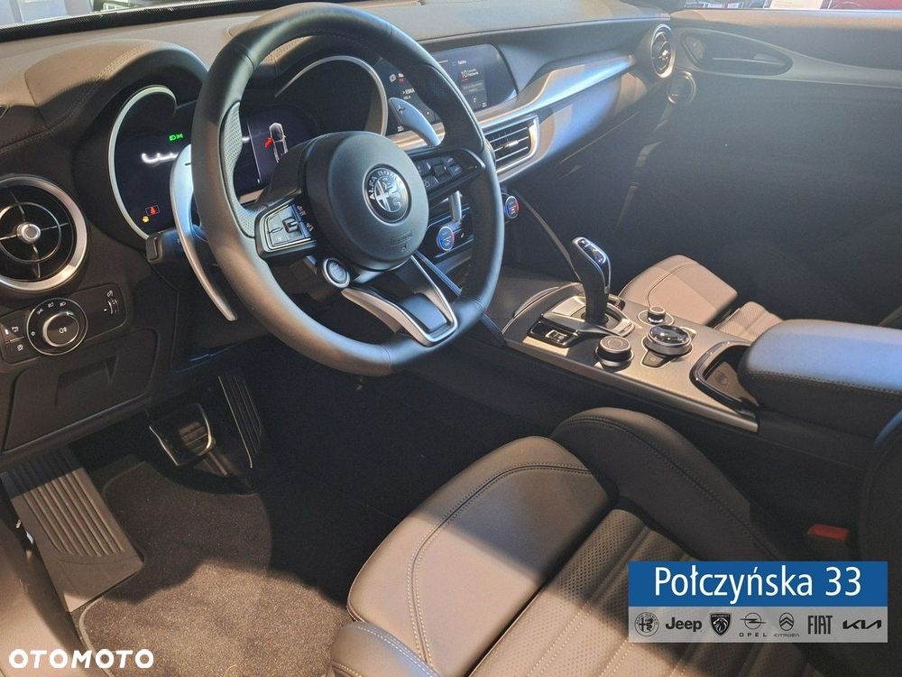 Alfa Romeo Stelvio - 5