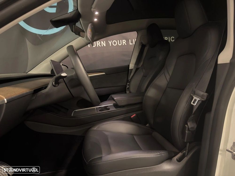 Tesla Model Y Performance Tração Integral - 12