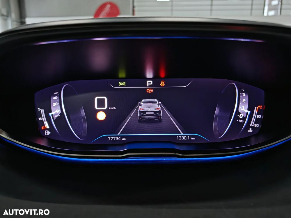 Peugeot 3008 1.2 PureTech Turbo S&S EAT8 Allure - 31