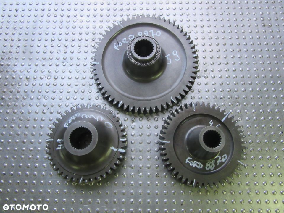 Koło zębate tryb 9840389 9840430 9840402 New Holland 8970 8870 8770 8670 Ford G240 G210 G190 G170 - 1