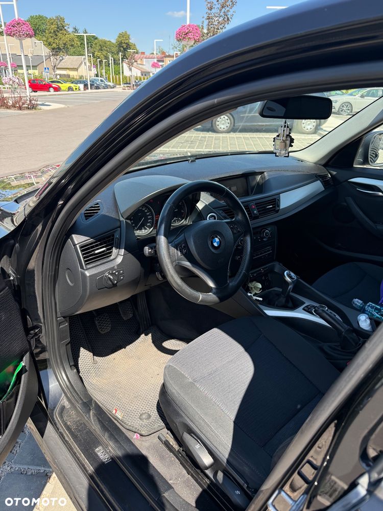BMW X1 sDrive18d - 11