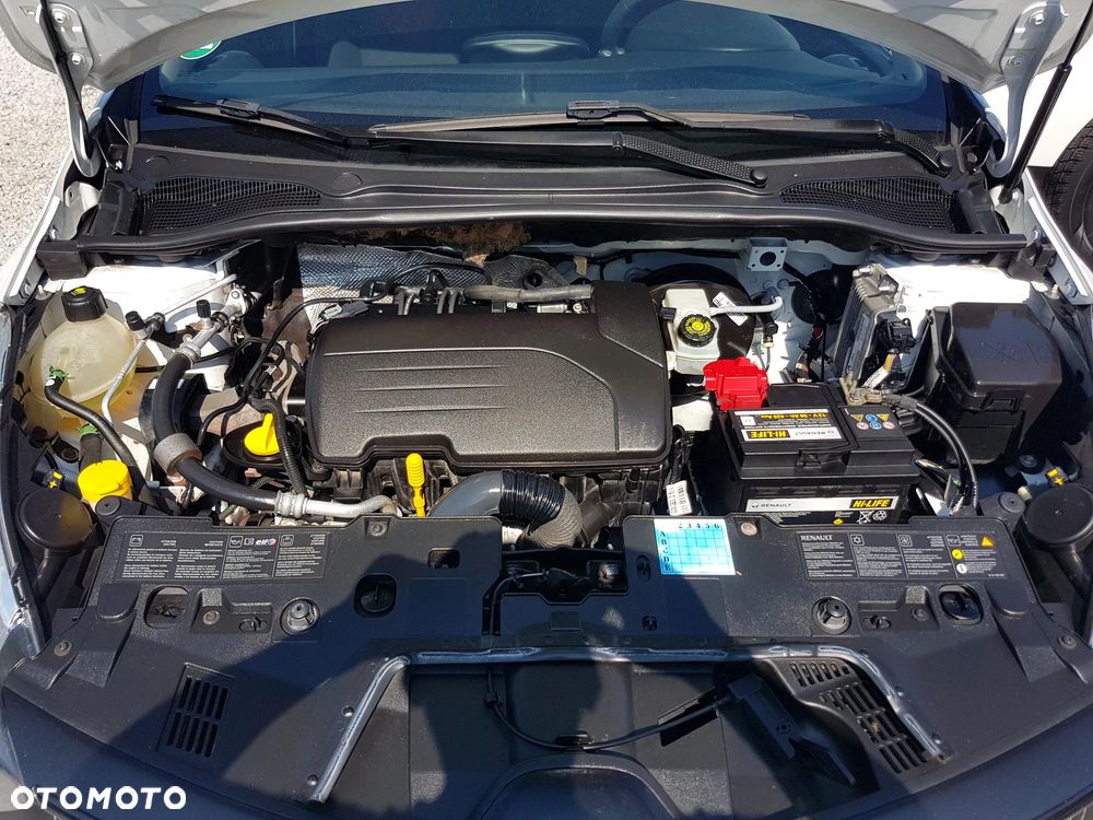 Renault Clio 1.2 16V 75 Life - 23
