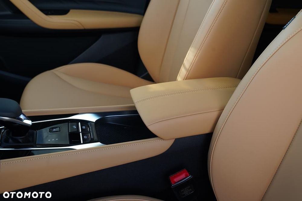 MG HS 1.5T HEV+ Exclusive - 22