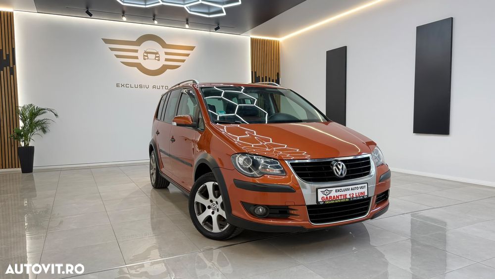 Volkswagen Touran 1.4 TSI Cross - 2