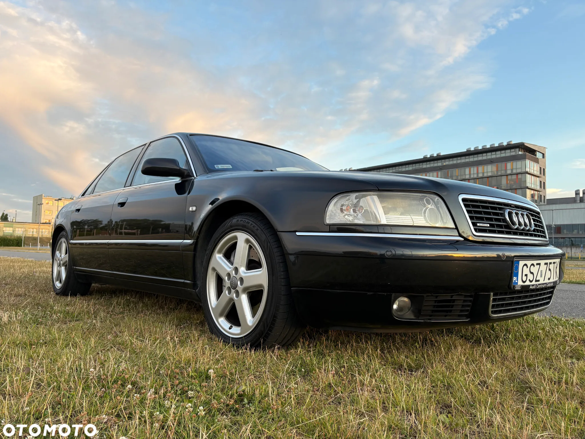 Audi A8 4.2 L Quattro - 5