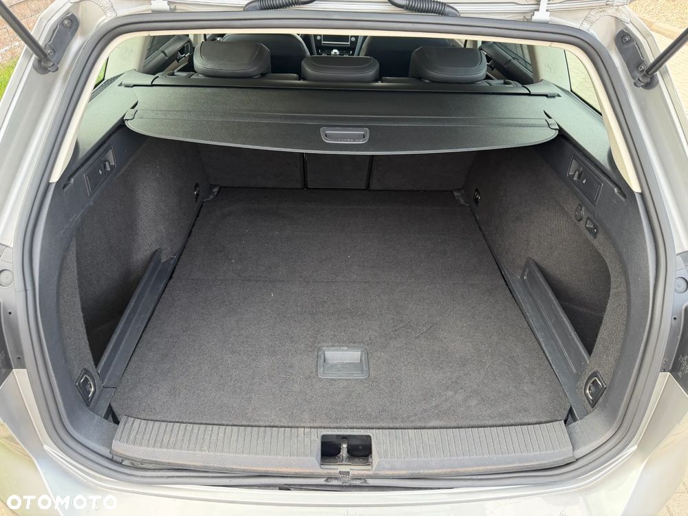 Volkswagen Passat 1.6 TDI (BlueMotion Technology) Comfortline - 27