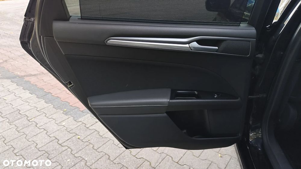 Ford Mondeo 2.0 TDCi Titanium PowerShift - 17