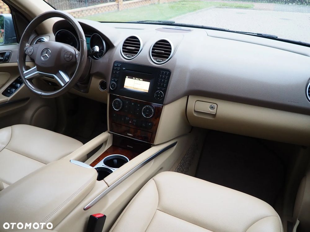 Mercedes-Benz ML - 29