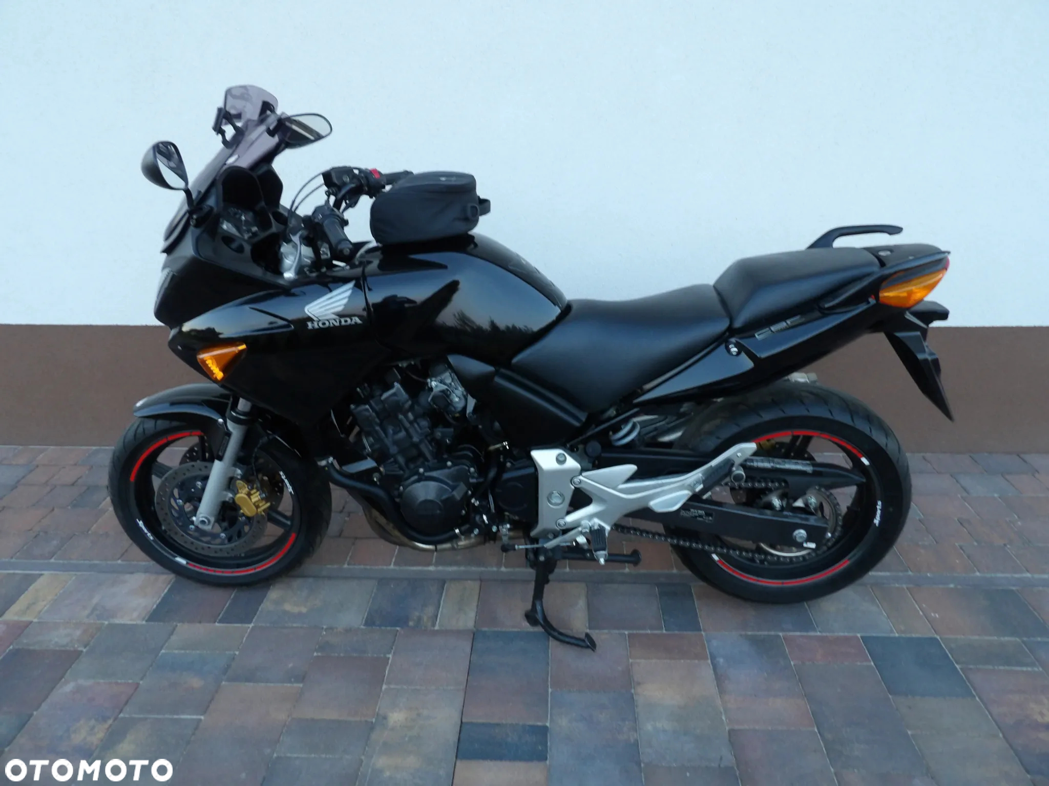 Honda CBF - 2