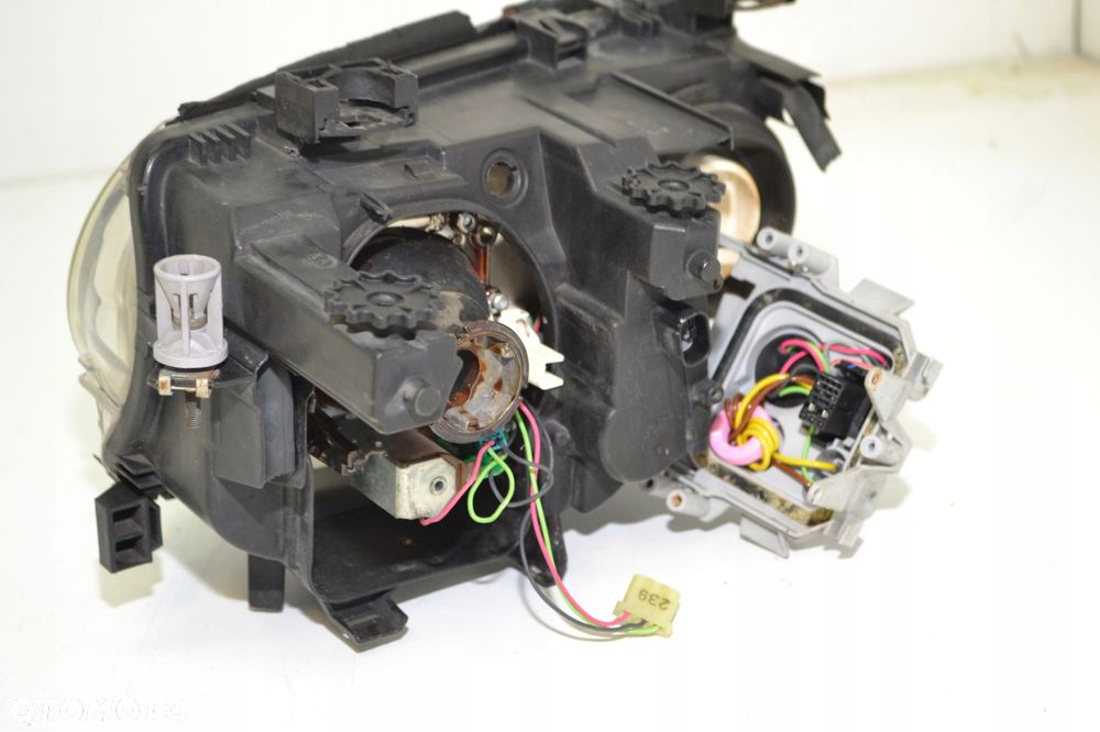 BMW E46 COMPACT REFLEKTOR PRAWY XENON PRAWA STRONA EUROPA - 4