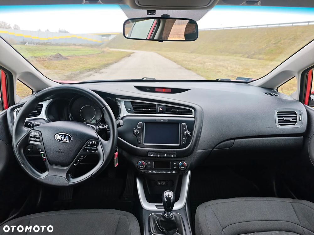 Kia Ceed 1.6 GDI L - 10