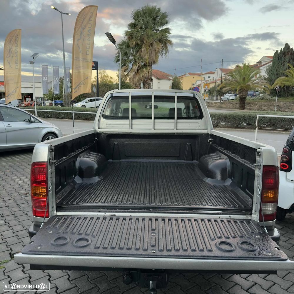 Toyota Hilux 2.5 D-4D CE - 5