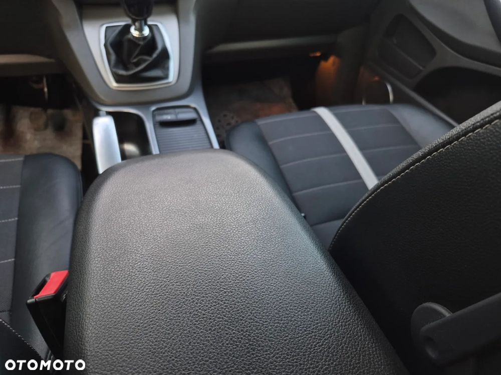 Ford Kuga 2.0 TDCi 4x4 Titanium - 27