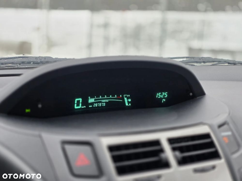 Toyota Yaris 1.4 D-4D Edition - 16