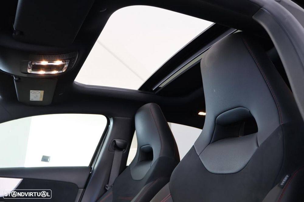 Mercedes-Benz A 250 e - 12