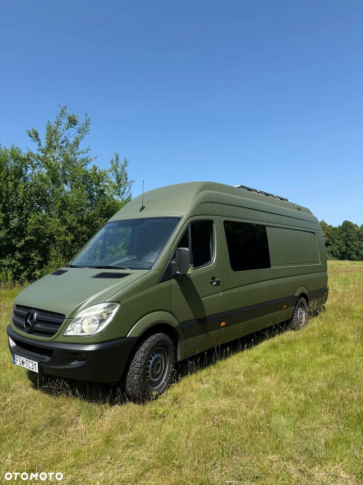 Mercedes-Benz Sprinter - 1
