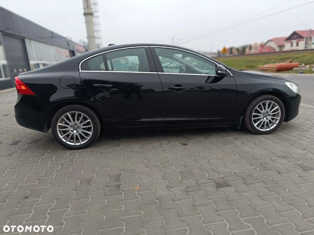 Volvo S60 D3 Geartronic Momentum - 19
