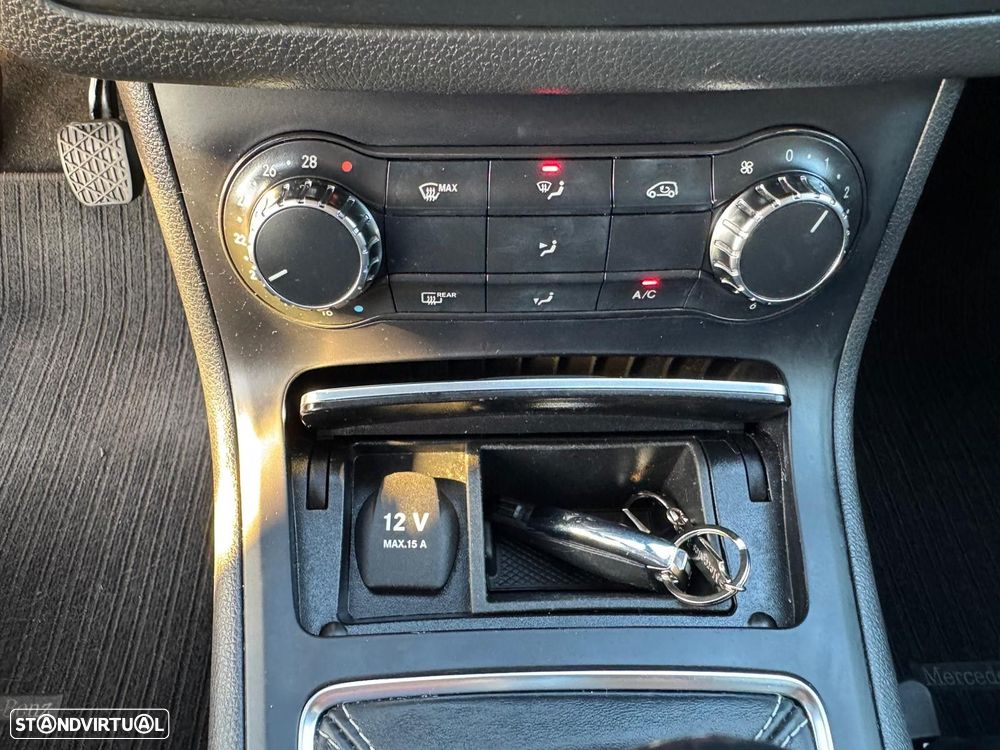 Mercedes-Benz B 180 d Urban - 24