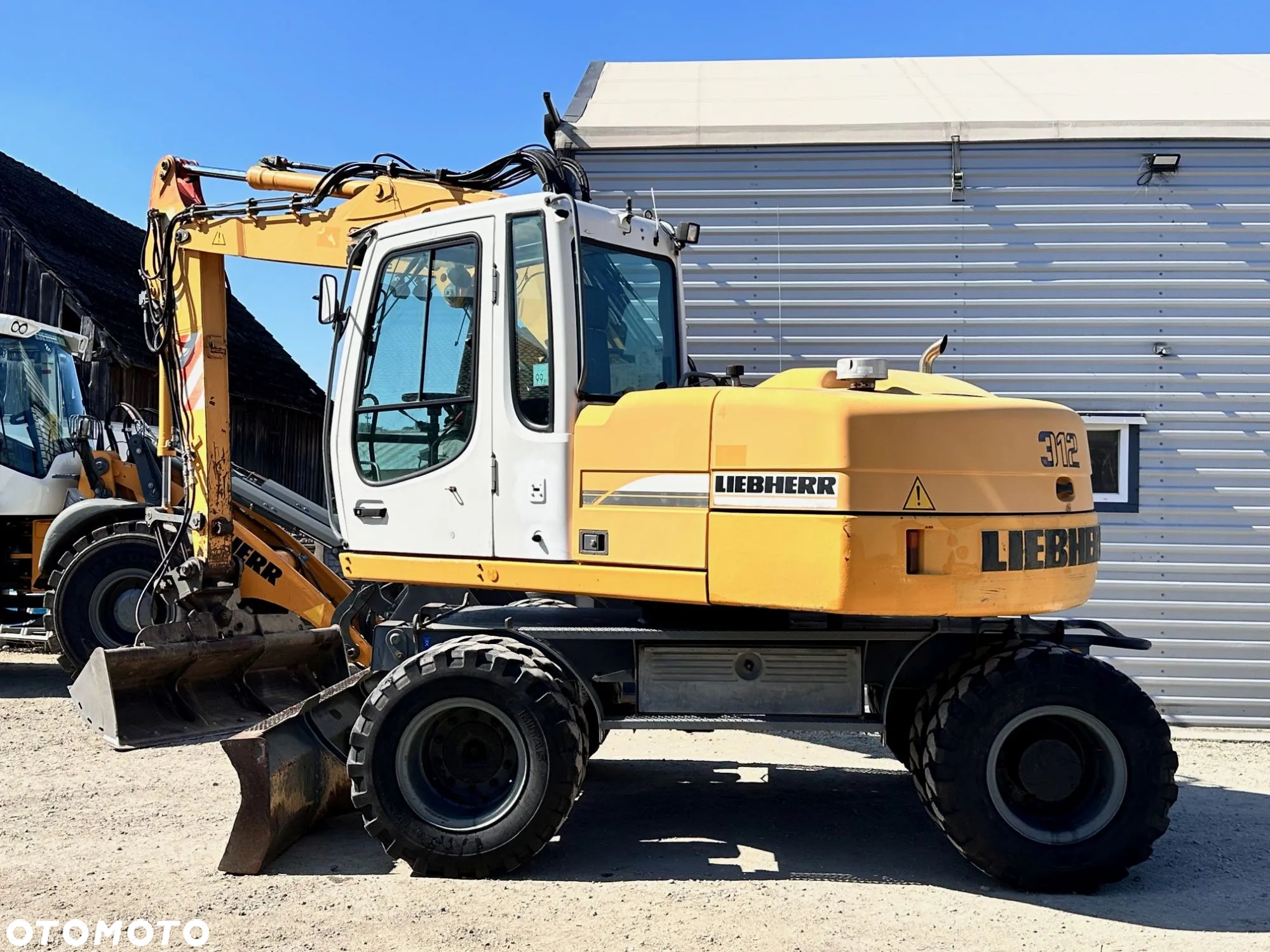 Liebherr A 312 - 2