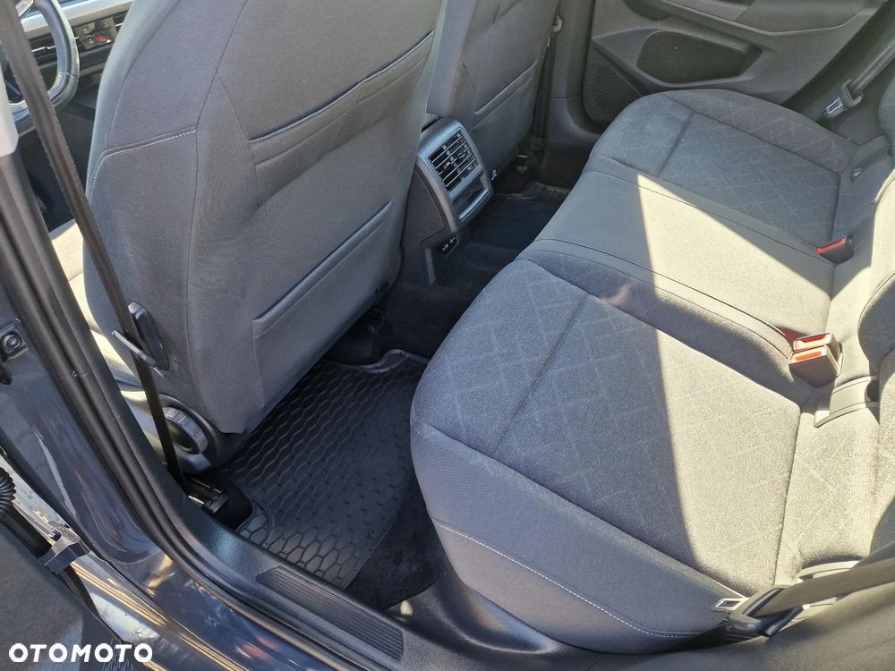 Volkswagen Golf - 15