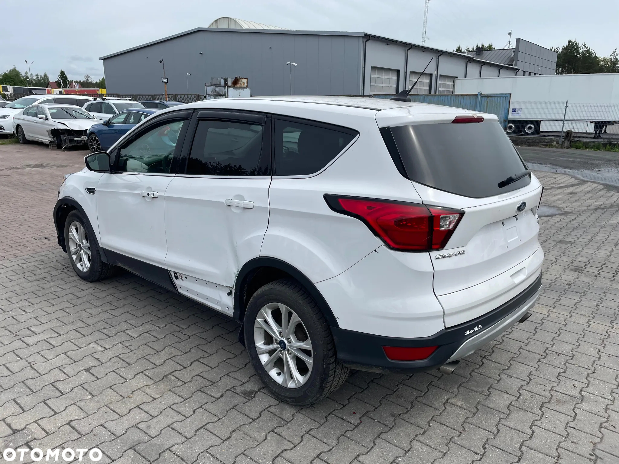Ford Kuga - 4