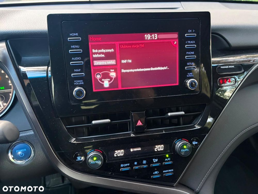 Toyota Camry 2.5 Hybrid Comfort CVT - 18