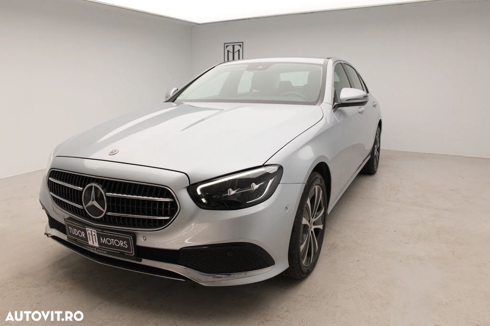 Mercedes-Benz E 300 4MATIC 9G-TRONIC Avantgarde - 1