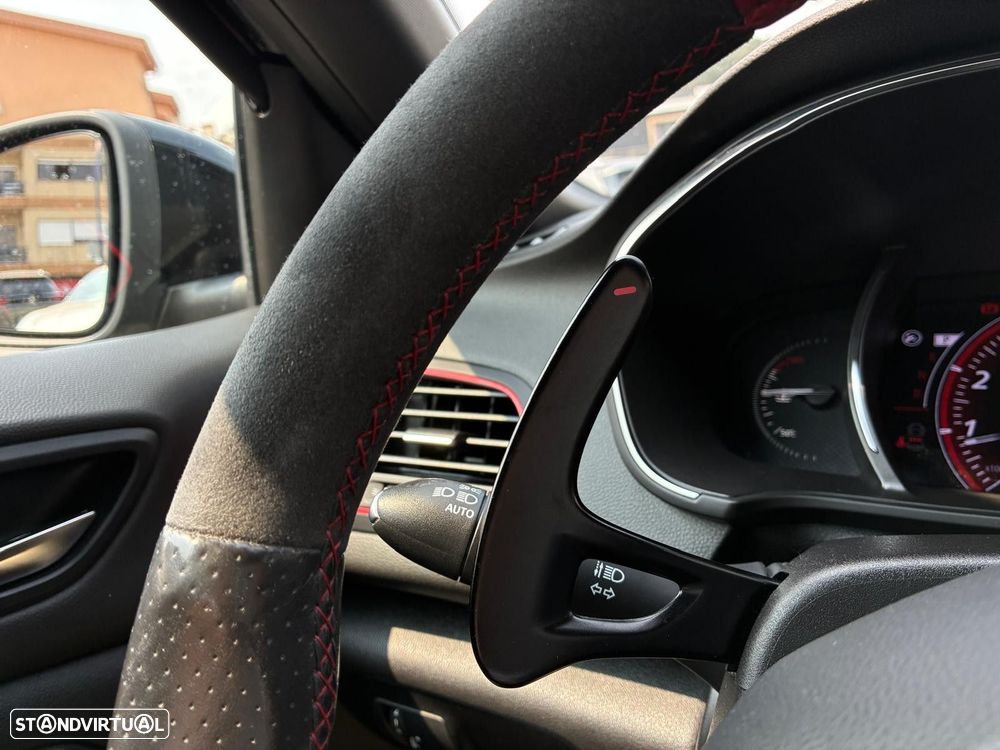 Renault Mégane 1.8 TCe R.S. Trophy EDC - 23