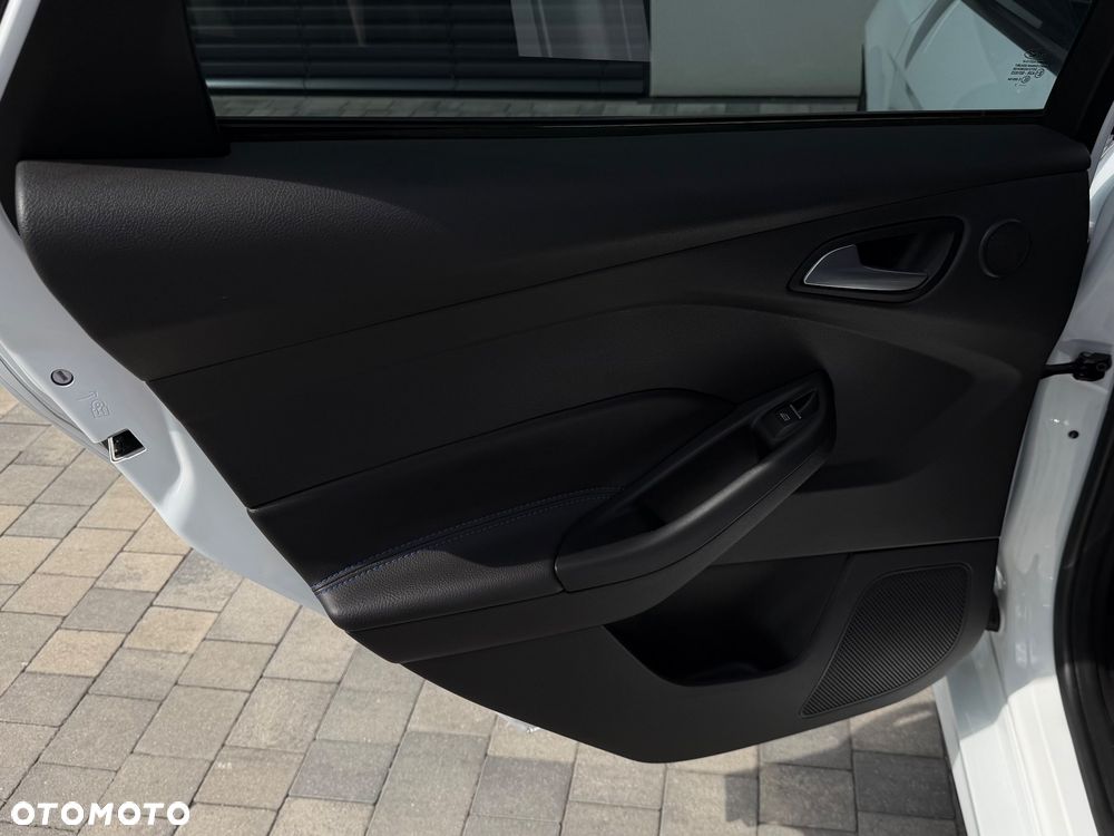 Ford Focus 2.3 EcoBoost S&S Allrad RS - 35