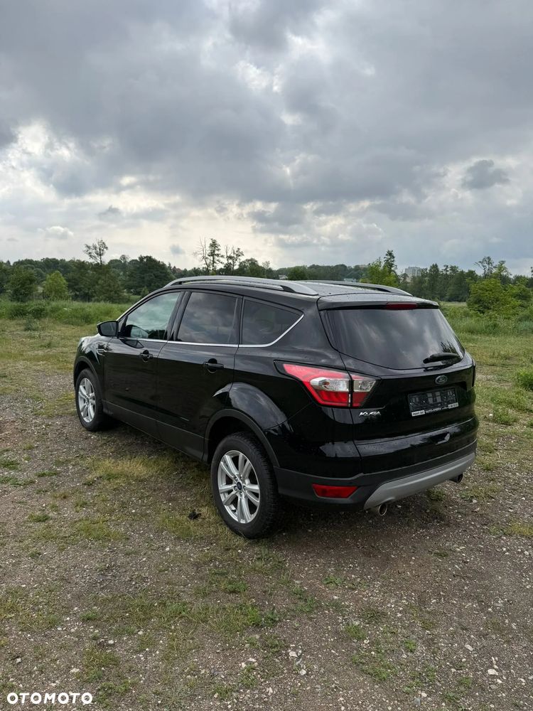 Ford Kuga 1.5 EcoBoost 2x4 Trend - 4