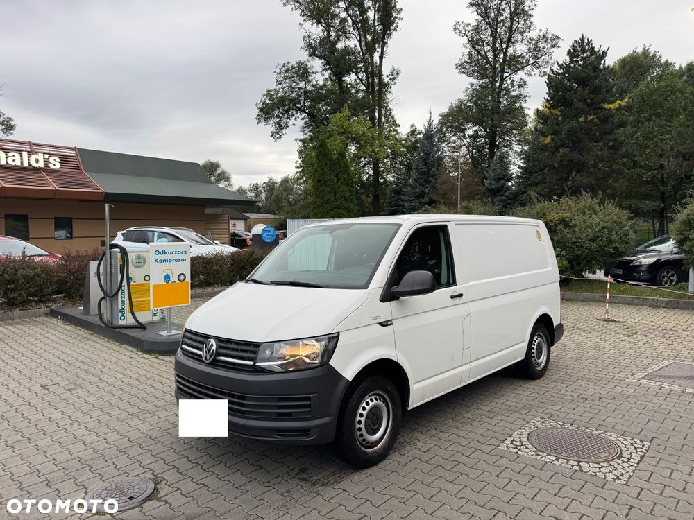Volkswagen Transporter - 1