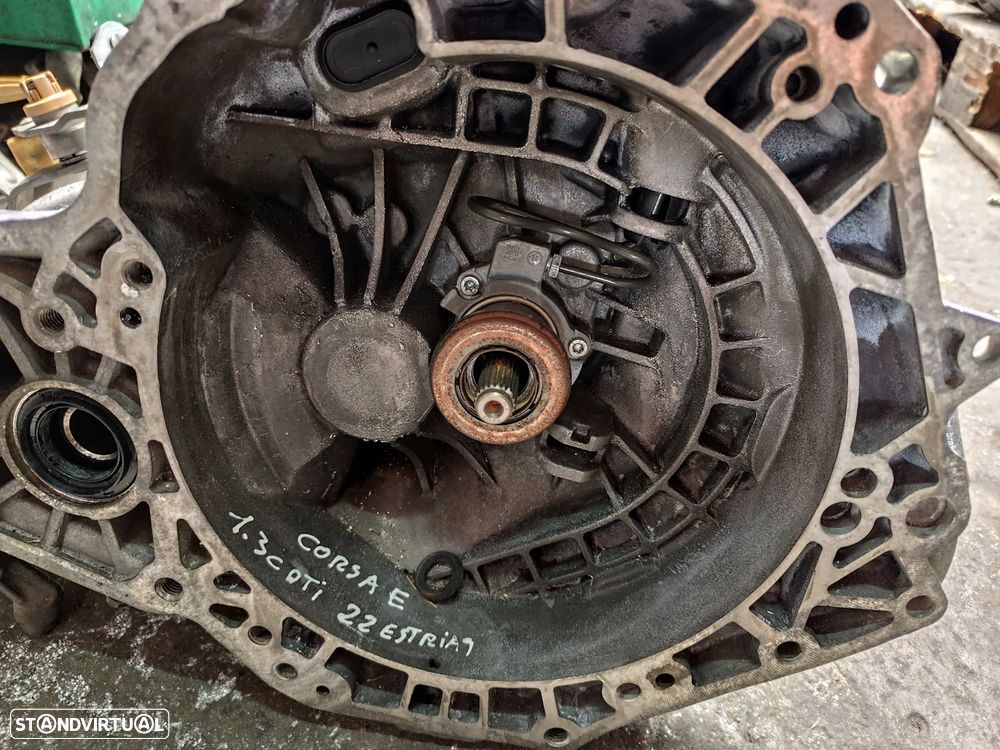 Opel Corsa E 1.3 CDTI / CAIXA DE VELOCIDADES - CV127 - 2