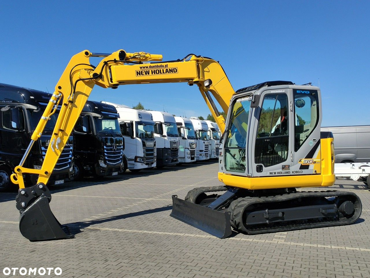 New Holland E90B SR -2 Gąsienicowa 10ton - 4