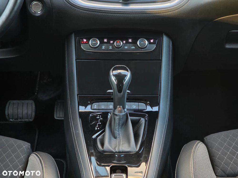 Opel Grandland X 1.6 CDTI Innovation S&S - 32