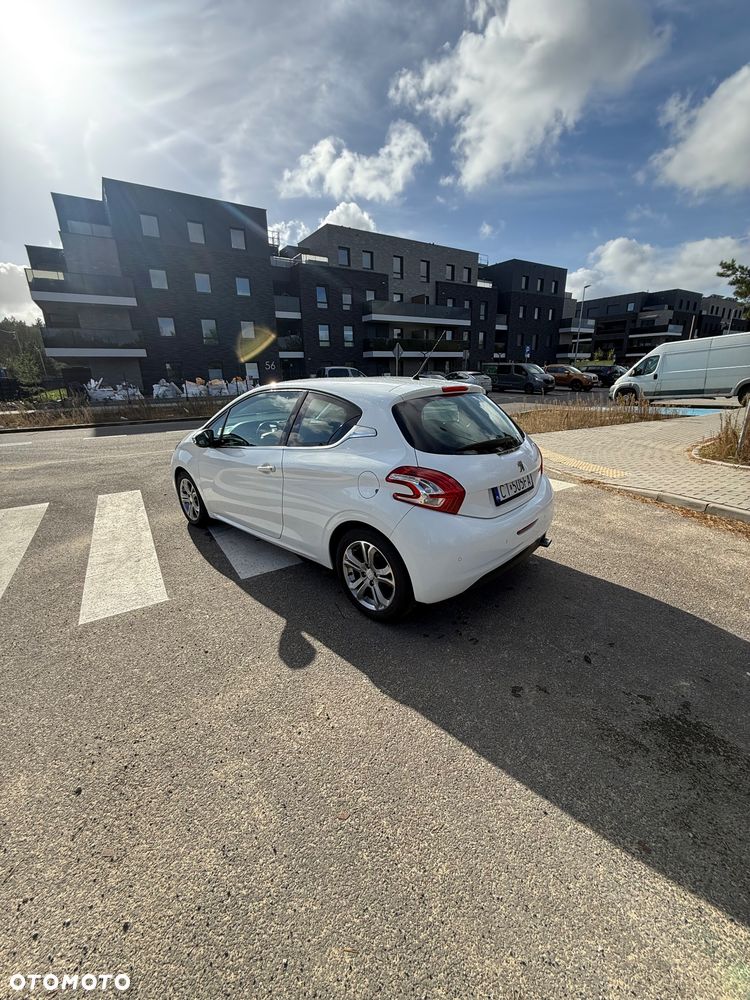 Peugeot 208 1.6 VTi Allure - 5
