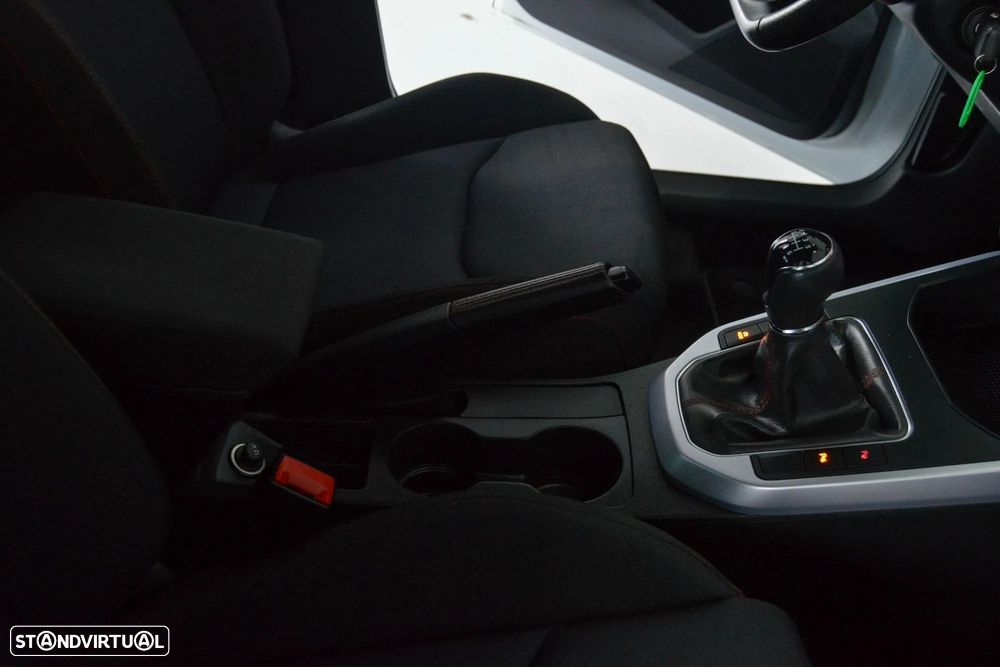 SEAT Arona 1.0 TSI FR - 46