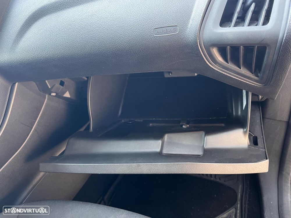 Ford Focus SW 1.0 EcoBoost ST-Line - 46