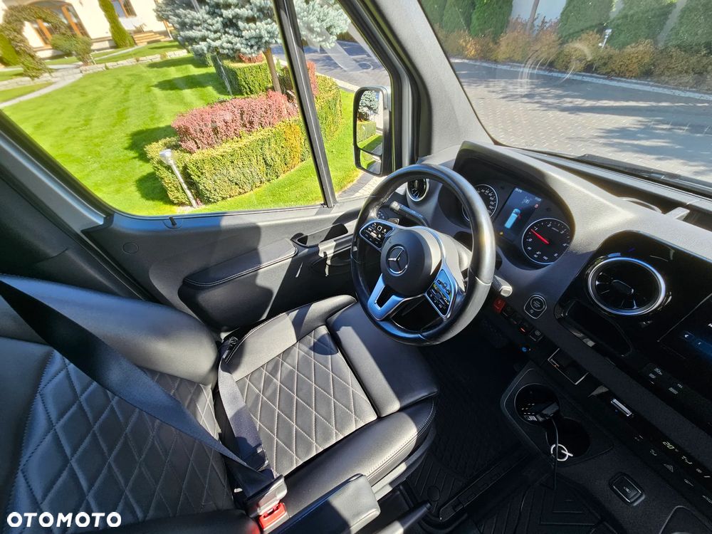 Mercedes-Benz Sprinter - 18